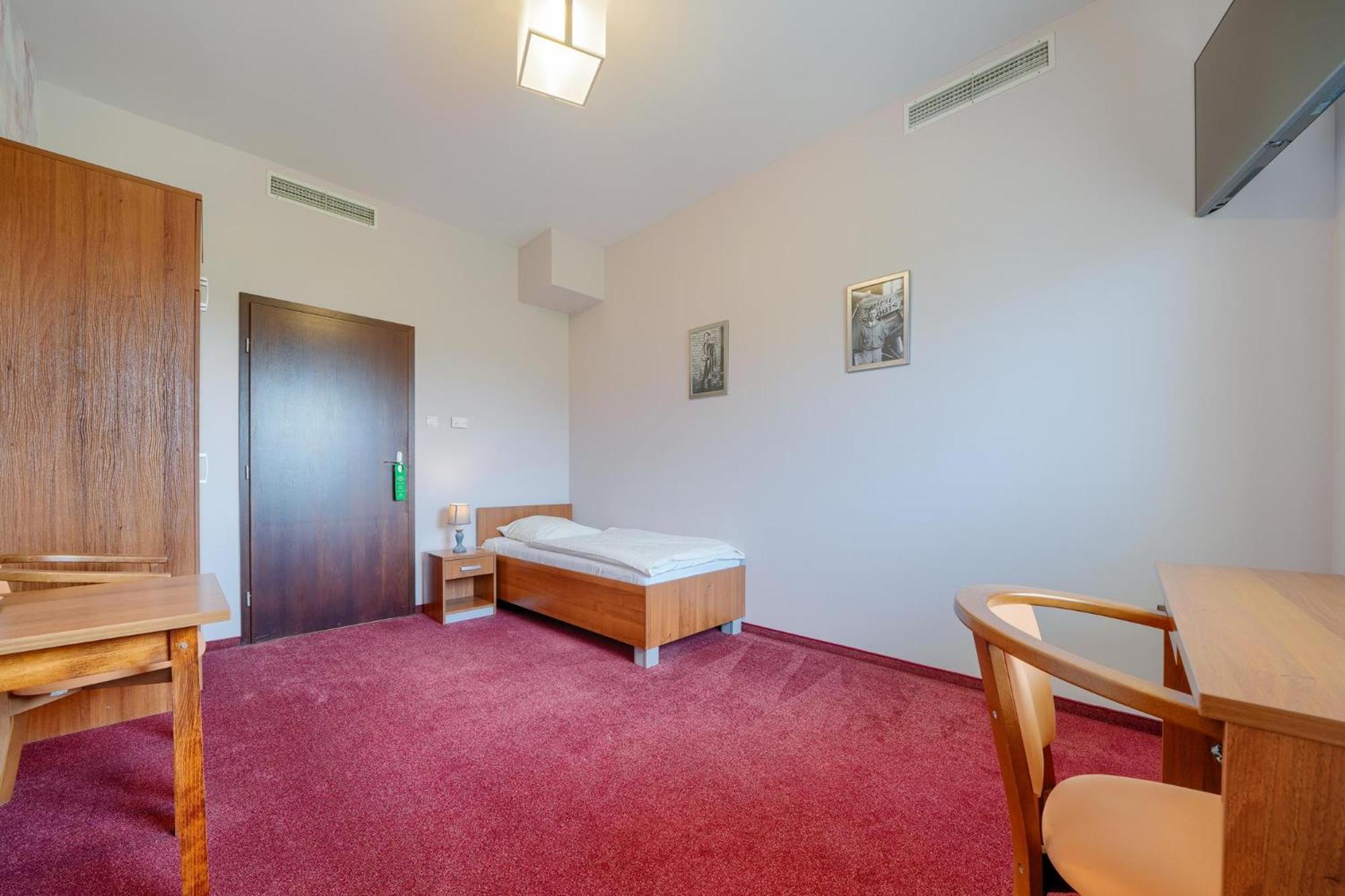 Hotel Aviator Kamien Slaski Εξωτερικό φωτογραφία