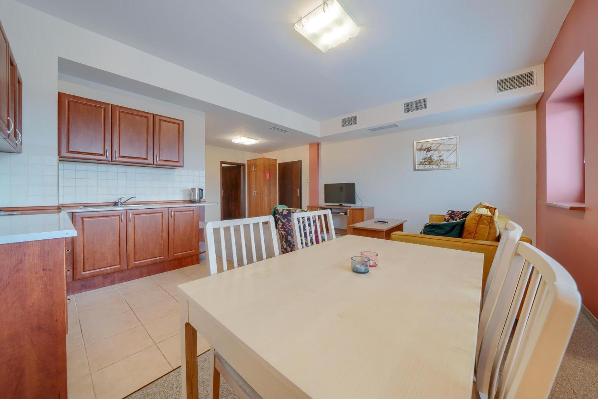 Hotel Aviator Kamien Slaski Εξωτερικό φωτογραφία